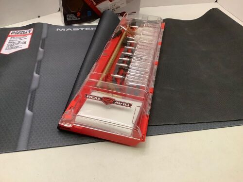 Master Cleaning Station Universal Gun, Missing Parts, Ecommerce Return - Lot 757
