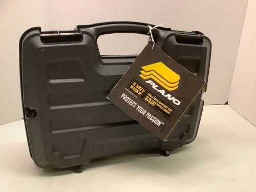 Plano Single Pistol/Accesory Case, Missing Clip, Ecommerce Return - Lot 782