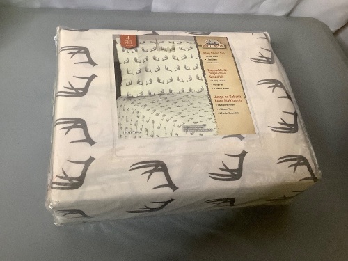White River King Sheet Set, 4 Piece, Appears New - Lot 875