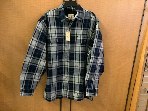 Red Head Men's Flannel, Large, Appears New - Lot 966