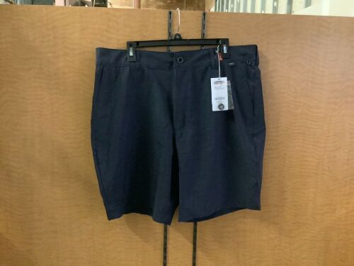 World Wide Sportsman Men's Shorts, 38, Appears New - Lot 968