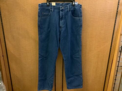 Wrangler Men's Jeans 38x32, Appears New - Lot 970