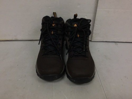 Columbia Mens Boots, Size 8, E-Comm Return - Lot 392