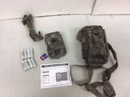 Lot of (2) Assorted Trail Cams, E-Comm Return - Lot 428