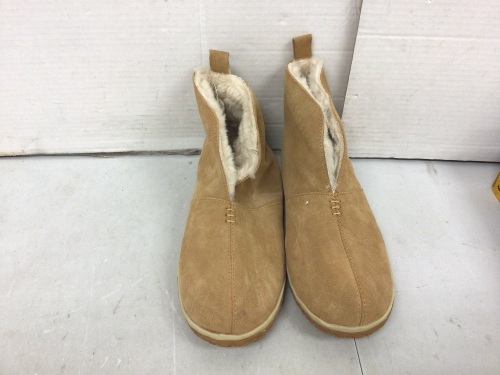 Minnetonka Womens Boot Slipper, Size 10, Appears New - Lot 547