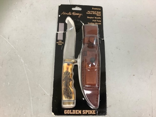 Uncle Henry Knife w/ Sheath, Appears New - Lot 644