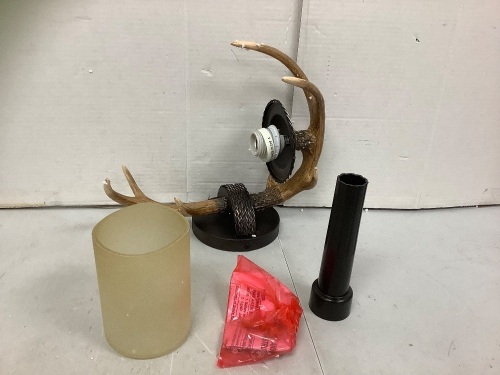 Antler Vanity Light, Appears New - Lot 660