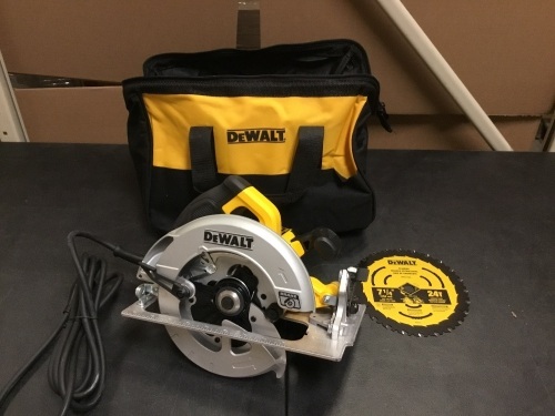 DEWALT 7-1/4-Inch Circular Saw with Electric Brake, 15-Amp (DWE575SB) - Appears New    - Lot 231
