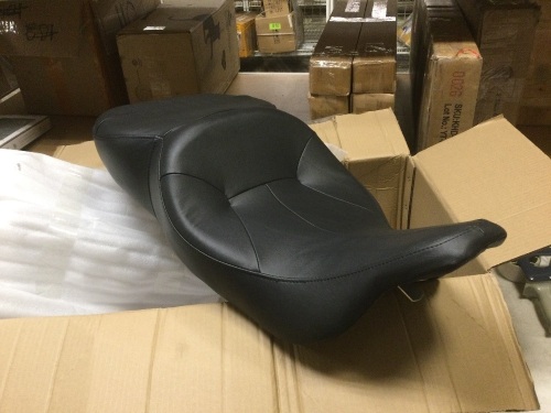 Rider Driver and Passenger Seat 2 up For Harley Touring Electra Glide FLHT 97-07. NEW - Lot 277