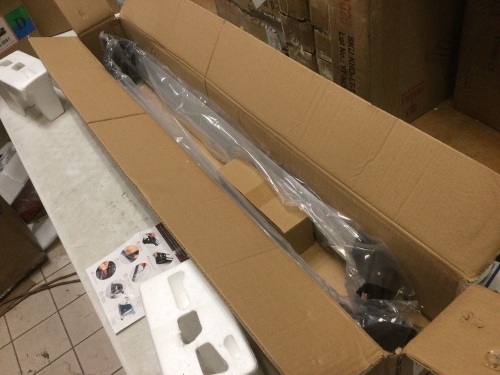 Roof Rack Crossbars. NEW. Unknown Fitment - Lot 299