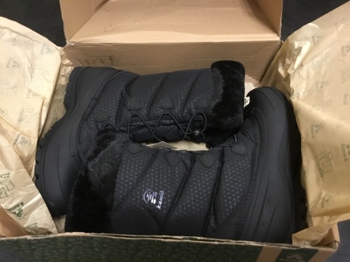 Kamik Women's Momentum2 Snow Boots, Black, Size 11 - Appear New - Lot 422