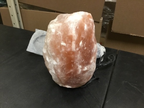 Himalayan Salt Lamp - E-Comm Return, Appears New  - Lot 436
