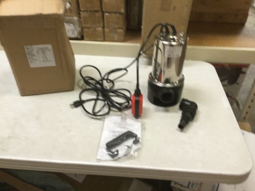 1.5 HP Submersible Pump. Untested E-Commerce Return - Lot 532