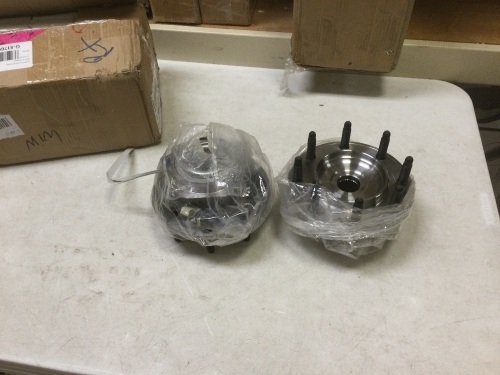 515098 Wheel Bearing and Hub Assembly Set. NEW - Lot 667