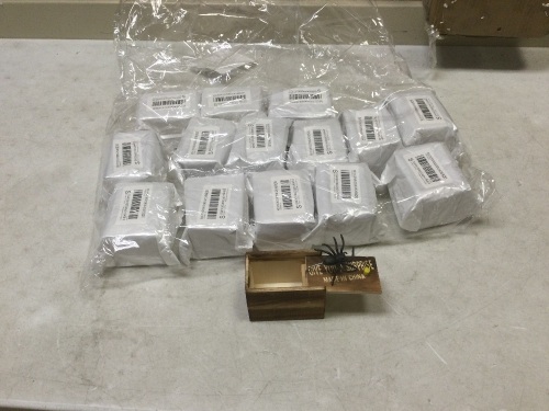Lot of (15) New Fake Spider Gag Gift Surprise Boxes - Lot 822