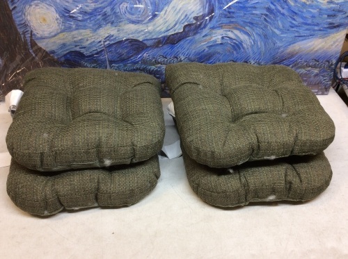 Klear Vu Tyson Gripper Universal Non-Slip Overstuffed Dining Chair Cushion, 4 Pack, Green - Appear New   - Lot 839