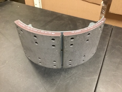 Meritor Drum Brake Shoe SR3014707QP - Appears New - Lot 885