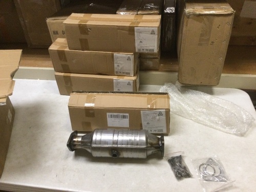 Lot of (4) Accord Three-Way Catalytic Converters. Appear New - Lot 896