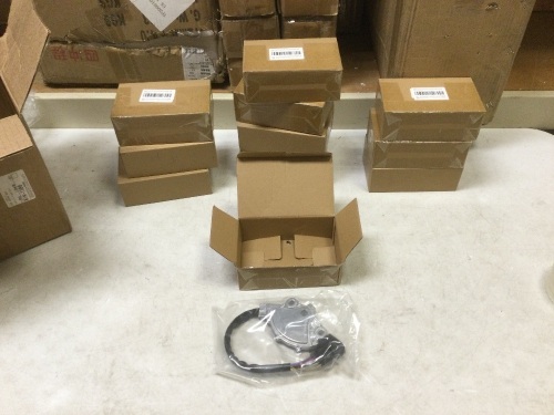 Lot of (11) Neutral Safety Switch A/T Case Inhibitor for Mitsubishi Pajero Montero Sport V73 V75 V77 - Lot 949