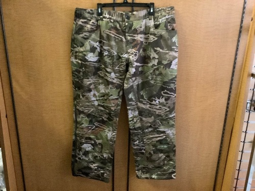 Under Armour Men's Pants, XXL, Appears New - Lot 17