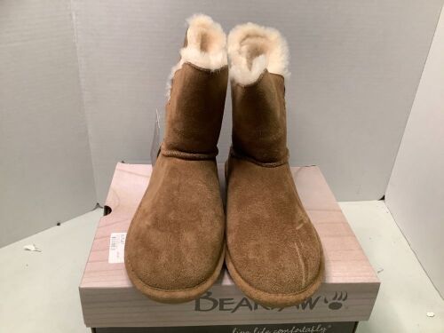 Bearpaw Women's Boots, 10, Appears New - Lot 123