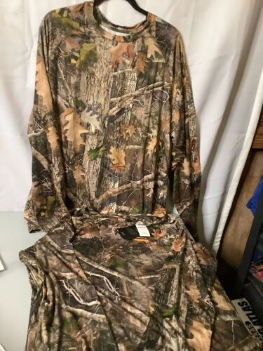 Lot of (2) Men's Performance Tee, XL, Appears New - Lot 135