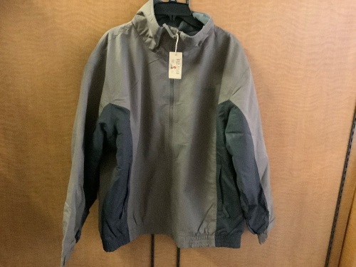 Red Head Men's Jacket, XL, Appears New - Lot 142