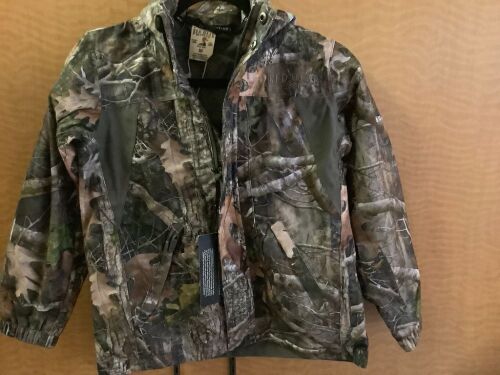 Red Head Youth Squaltex Jacket, Medium, Appears New - Lot 244