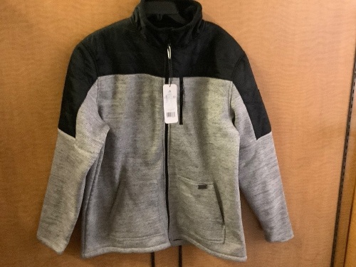 Ascend Cloud Dancer Full Zip, XL, Appears New - Lot 316