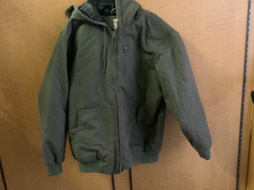 Red Head Men's Coat, Large, Appears New - Lot 322