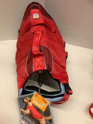 Surf N Turf Dog Coat, Small, Appears New - Lot 340