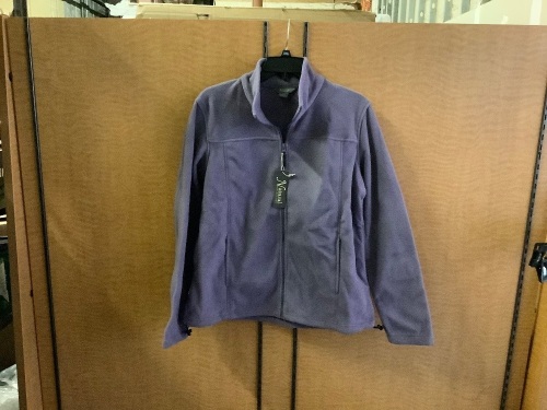Natural Reflections Zip Fleece, Large, Appears New - Lot 450
