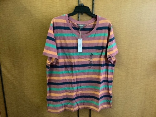 Natural Reflections Women's Tee, 1X, Appears New - Lot 476