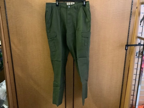 Red Head Men's Pants, 36x34, Appears New - Lot 481