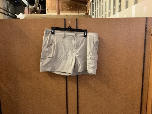 World Wide Sportsman, Women's 14, Ecommerce Return - Lot 489