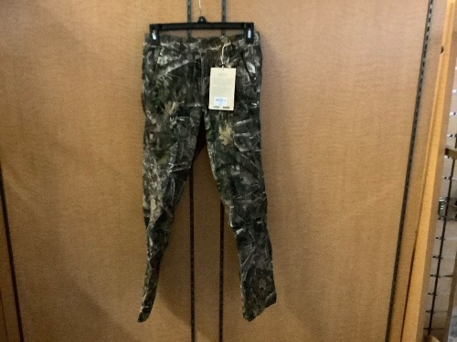 Red Head Youths Silent Hide Pant, Large, Appears New - Lot 516