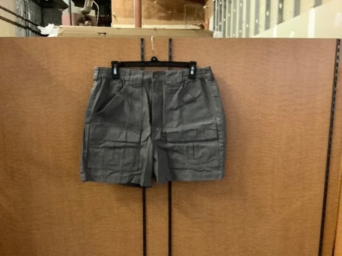 Red Head Men's Shorts, 34, Appears New - Lot 518