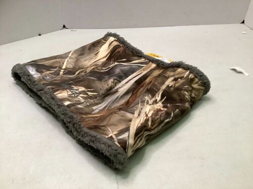 Sherpa Lined Windstopper Neck Gaiter, Appears New - Lot 545