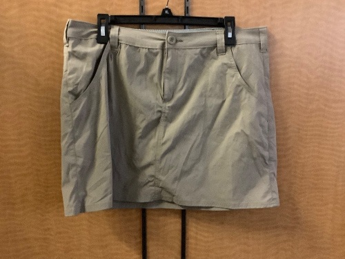 World Wide Sportsman Women's Skirt, 14, Appears New - Lot 579