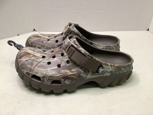 Crocs, Men's 11, Appears New - Lot 585