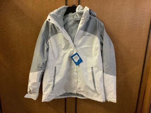 Columbia Buggaboo Jacket, Large, Appears New - Lot 588