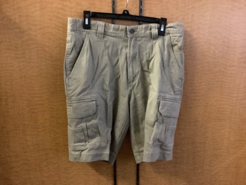 Red Head Men's Shorts, 34, Appears New - Lot 590