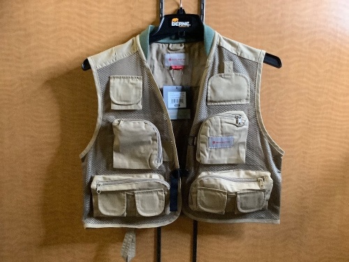 Redington Clark Fork Mesh Vest, S/M, Appears New - Lot 599