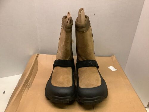 Red Head Insulated Boots, 12, Some Discoloration, Ecommerce Return - Lot 877