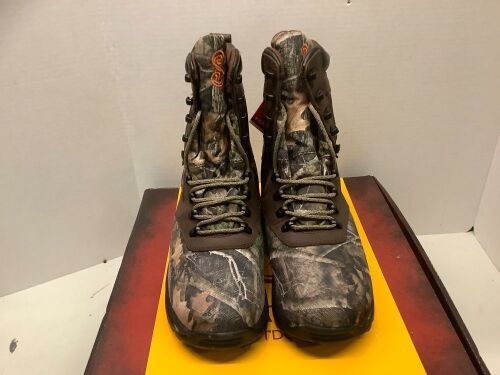 SHE Expedition Ultra Women's Boots, 7, Some Discoloration, Ecommerce Return - Lot 912
