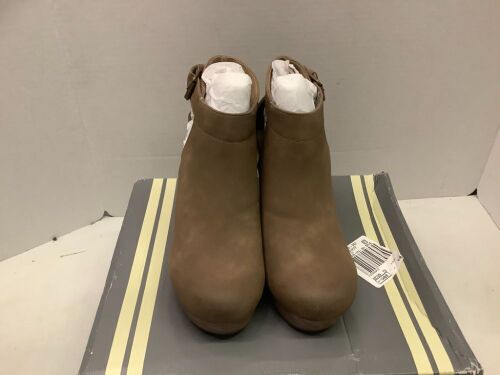 Natural Reflections, Women's Boots, 6, Appears New - Lot 973