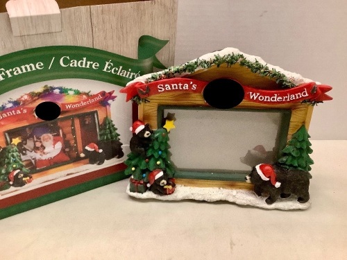 Santa's Wonderland Picture Frame, Appears New - Lot 991