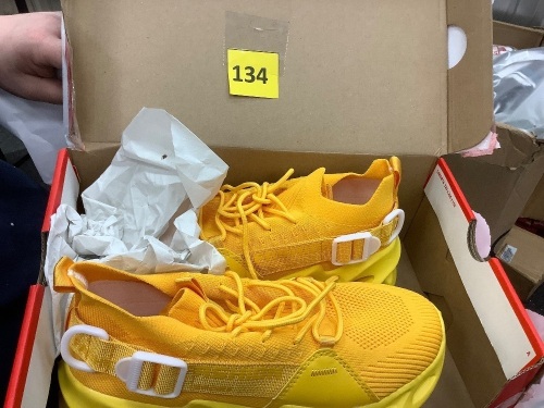 Casual Sport Trainers - Lot 134