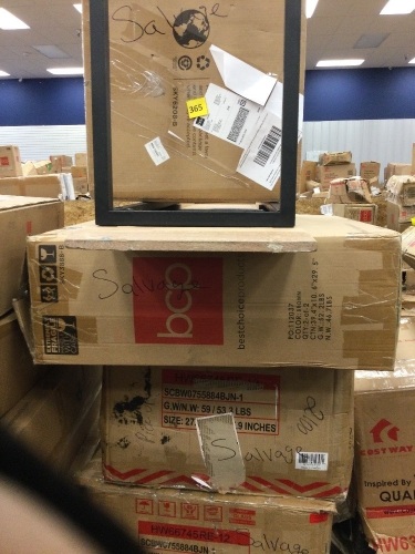 Salvage Pallet; Presorted Items May be Broken, Damaged or Have Missing Pieces - Lot 365