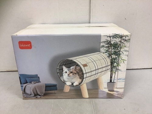 Cat House/Dog Bed, Appears New - Lot 19